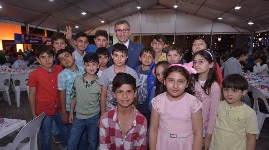 Üsküdar’da Çocukların İlk İftar Heyecanı