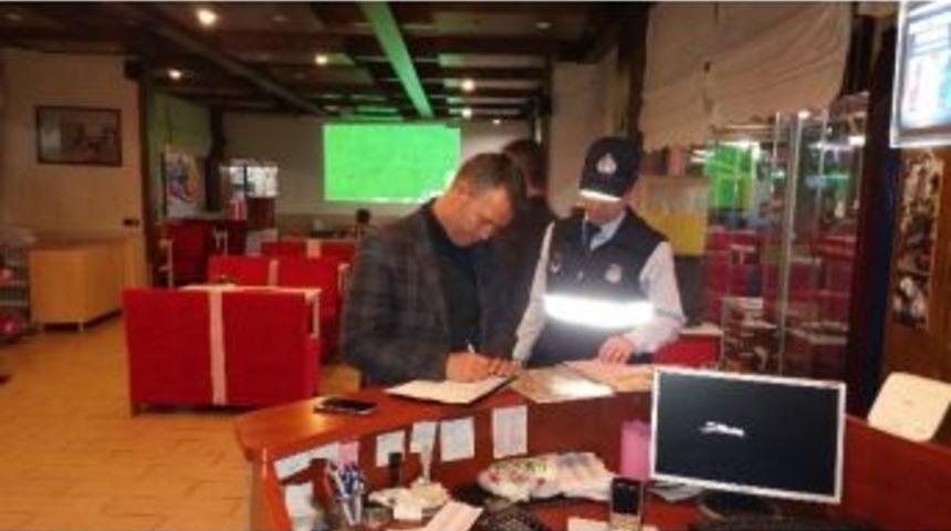 İzmit&rsquo;te Ruhsatsız İşletmeler Cezalandırılıyor