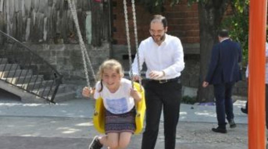 Başiskele&rsquo;ye Yeni Parklar Yapılıyor