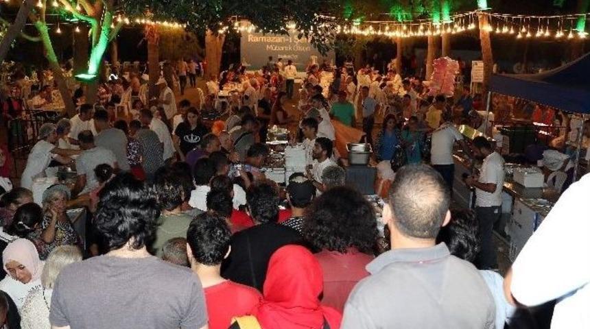 B&uuml;y&uuml;kşehir Belediyesi İftar Geleneğine Devam Etti