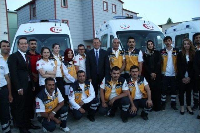 Van’da Yeni Ambulanslar Hizmete Girdi