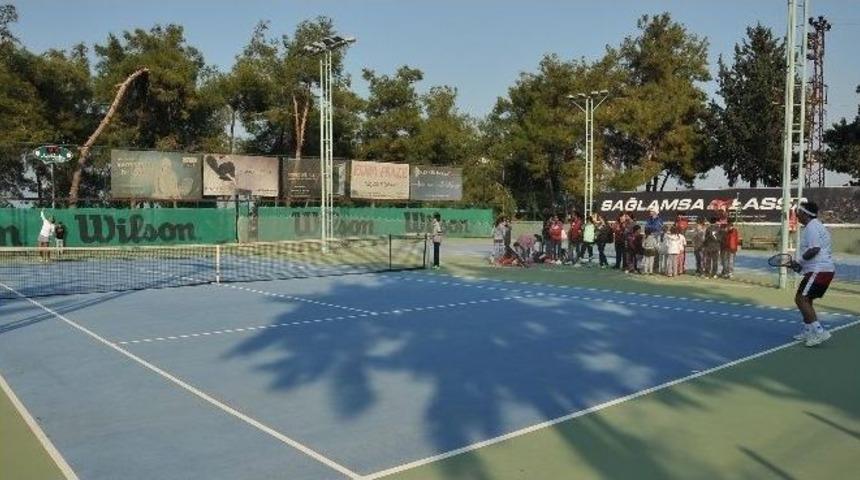 Milli Tenis&ccedil;ilerin İsmi Spor Kompleksine Verildi
