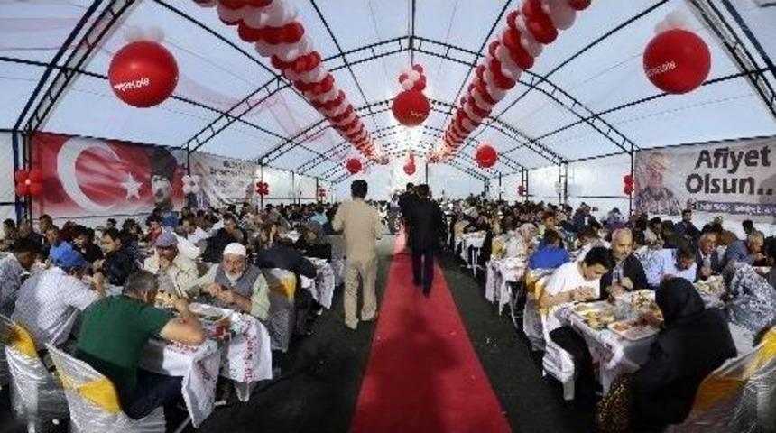 4 Bin Yenimahalleli İftarda Buluştu