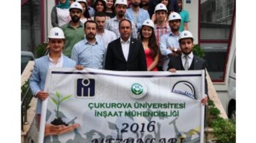 Gen&ccedil; M&uuml;hendislerde Mezuniyet Sevinci