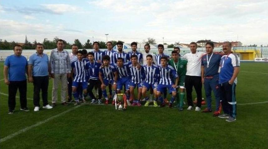 Seyhan Belediyespor U19 T&uuml;rkiye İkincisi Oldu