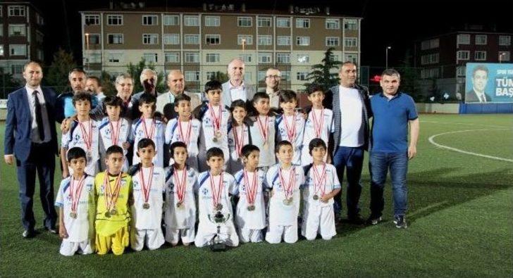 Miniminiklerde Bir Turnuva, İki Şampiyon G4