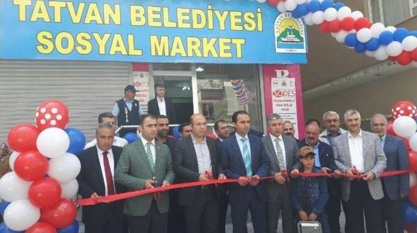 Tatvan&rsquo;da "sosyal Market" A&ccedil;ıldı