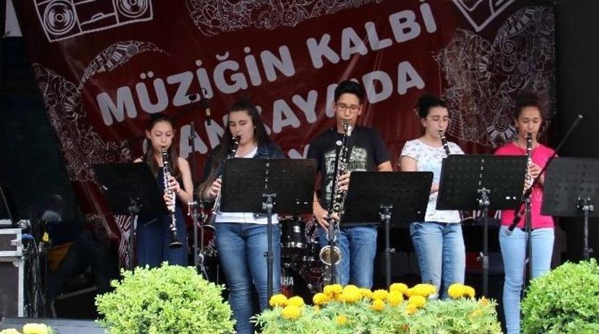 &Ouml;ğrencilerden &Ccedil;&rsquo;engel&rsquo;de Konser