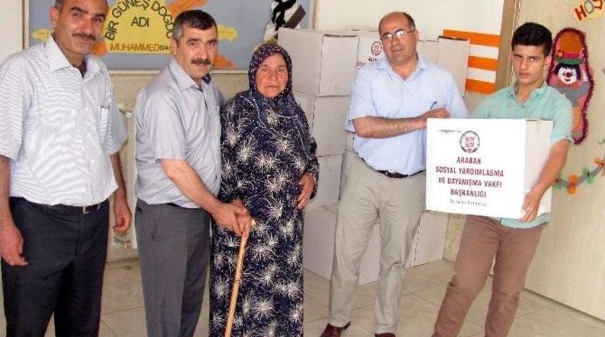 Araban Kaymakamlığı 700 Aileye Ramazan Gıda Paketi Dağıttı