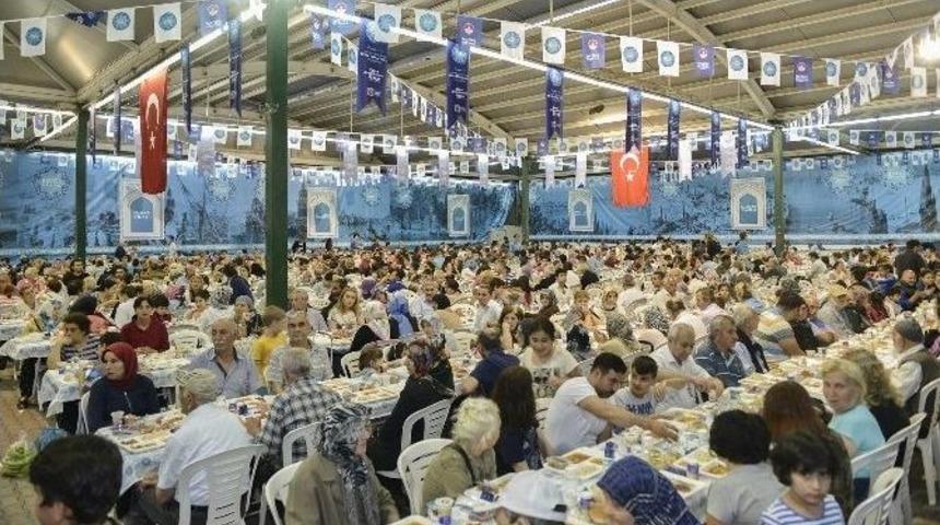 Maltepeliler &ldquo;sevgi Sofrası&rdquo;nda Buluştu