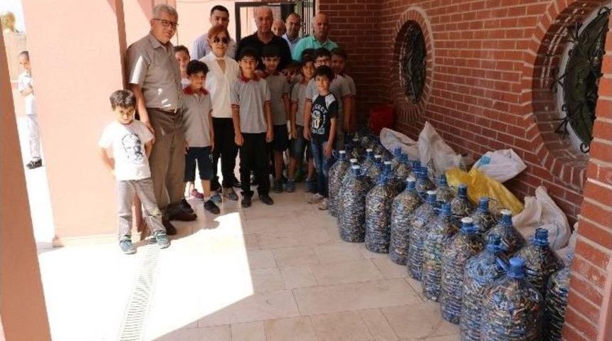 &Ouml;ğrencilerden &Ouml;rnek Davranış