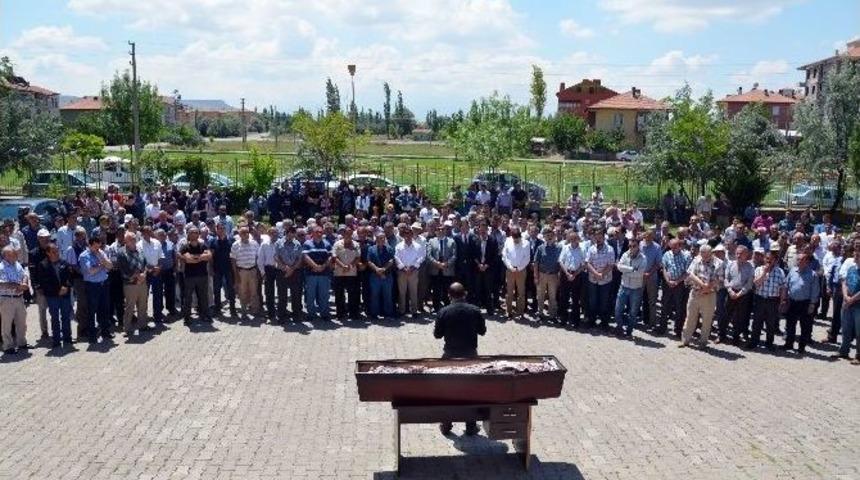 Kazada &Ouml;len Ziraat Teknikeri İ&ccedil;in T&ouml;ren