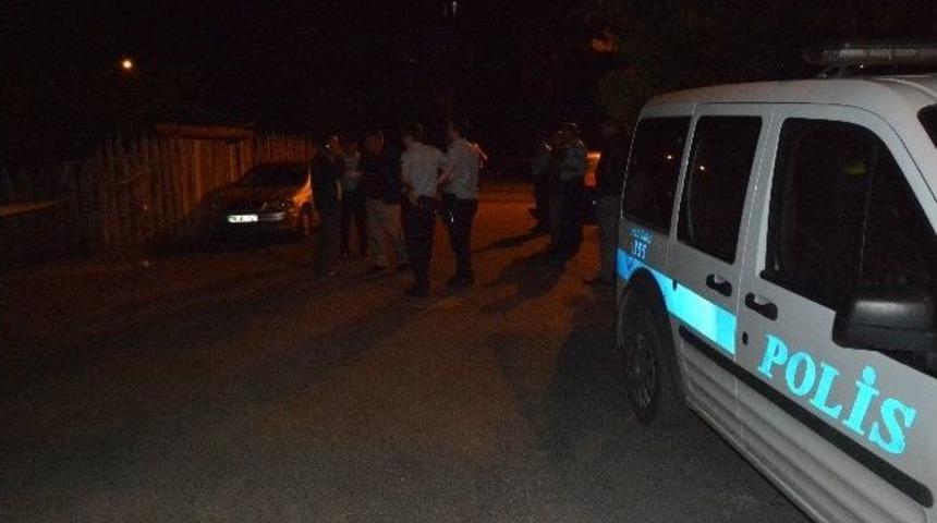 Galericiye Evinin &Ouml;n&uuml;nde Silahlı Saldırı