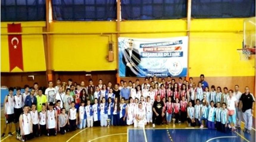 G&ouml;yn&uuml;kl&uuml;&rsquo;n&uuml;n Altın Kızları Bursa Şampiyonu Oldu