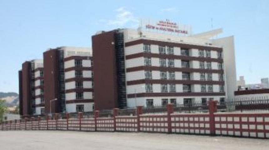 Yoğun Bakım &Uuml;nitesinde Cep Telefonu &Ccedil;alındı