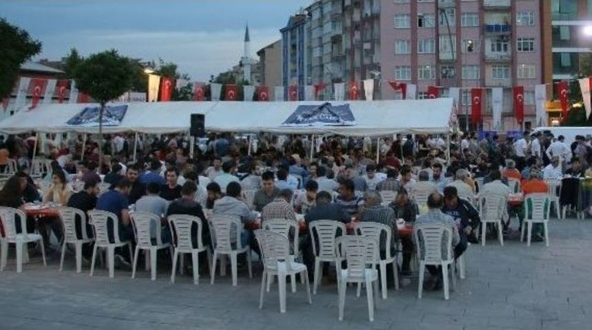 Elazığ Belediyesi&rsquo;nden Her G&uuml;n 500 Kişiye İftar