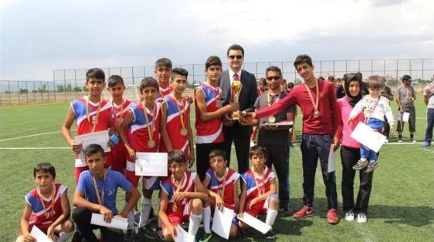 Toki Akşemseddin Ortaokulu T&uuml;rkiye Şampiyonu Oldu