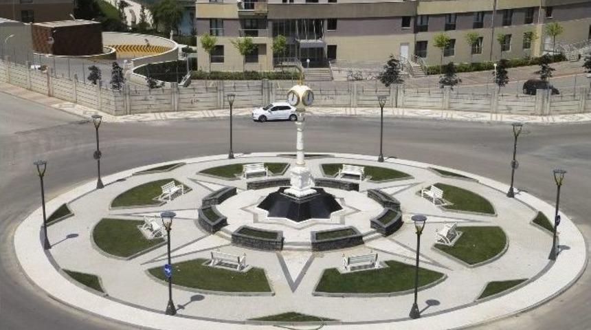 Sultanbeyli Adil Mahallesi&rsquo;ne Saat Kulesi