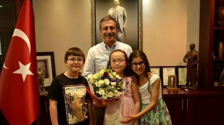 Ata&ccedil; Ziyaret&ccedil;ilerini Ağırlıyor