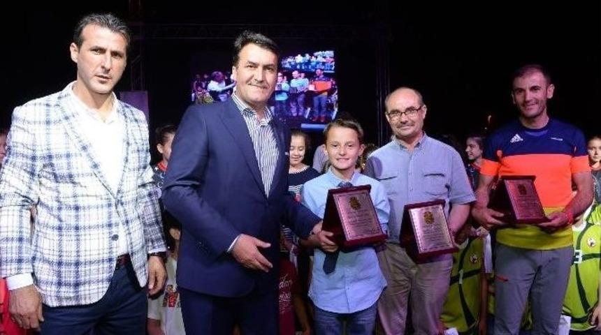 Kemer&ccedil;eşme&rsquo;de Bahar Şenliği Coşkusu