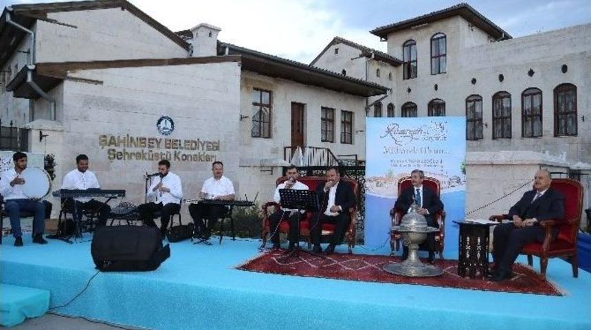 Şehrek&uuml;st&uuml; Konaklarında İftar Vakti