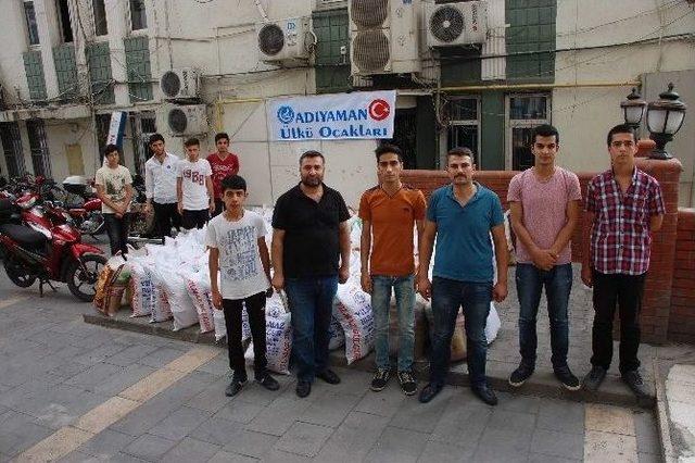 Ülkü Ocaklarından 250 Aileye Ramazan Yardımı