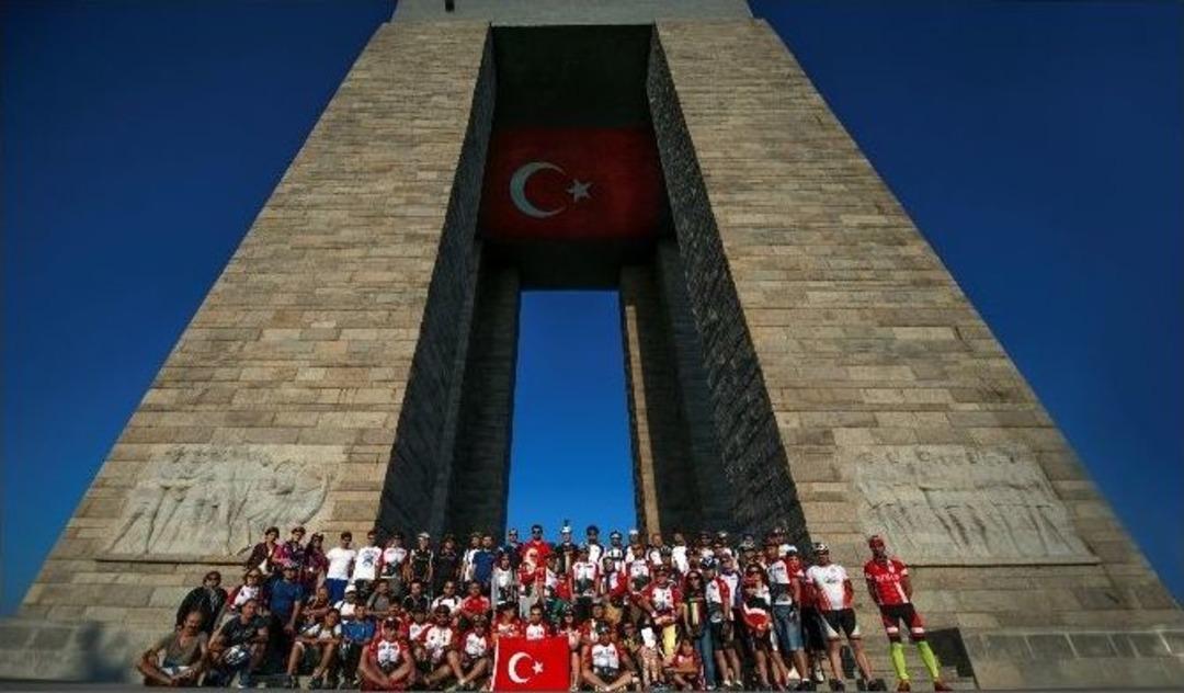 Bursalı Bisiklet&ccedil;ilerin &Ccedil;anakkale &Ccedil;ıkarması