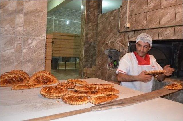 Ramazan Ayının Vazgeçilmez Geleneği Cevizli Çörek