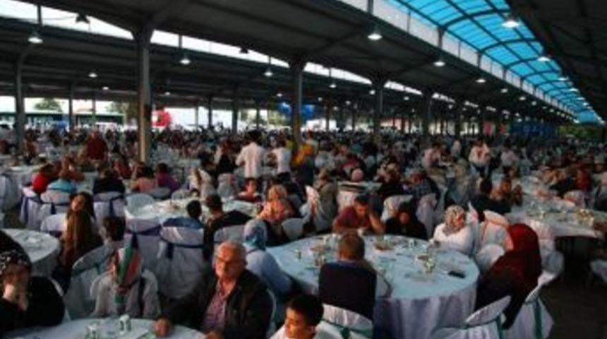 G&ouml;n&uuml;l Sofraları&rsquo;nın İlki Sapanca&rsquo;da Kuruluyor