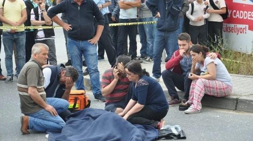 Kaldırımda Y&uuml;r&uuml;rken Canından Oldu