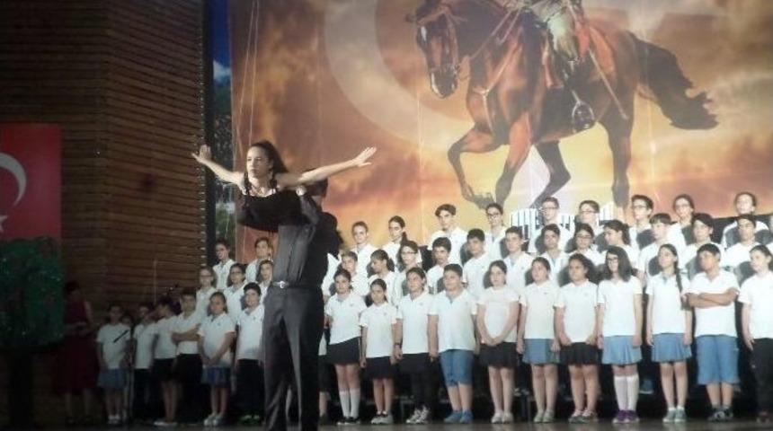 Burhaniye Bahçeşehir Koleji’nde Sanat Gecesi