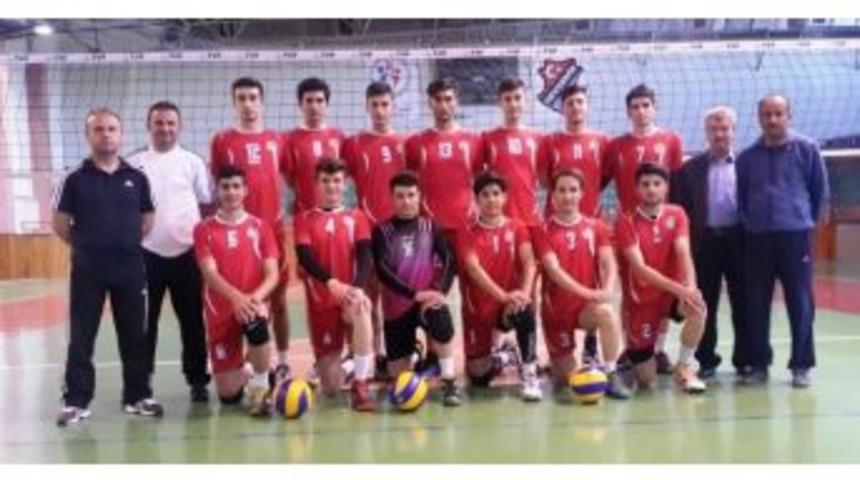 Melikgazinin Genç Voleybocuları Başarıdan Başarıya Koşuyor