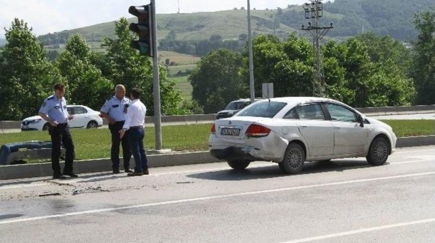 Samsun&rsquo;da Trafik Kazası: 2 Yaralı