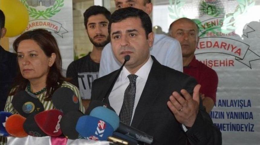 Hdp Eş Genel Başkanı Selahattin Demirtaş: