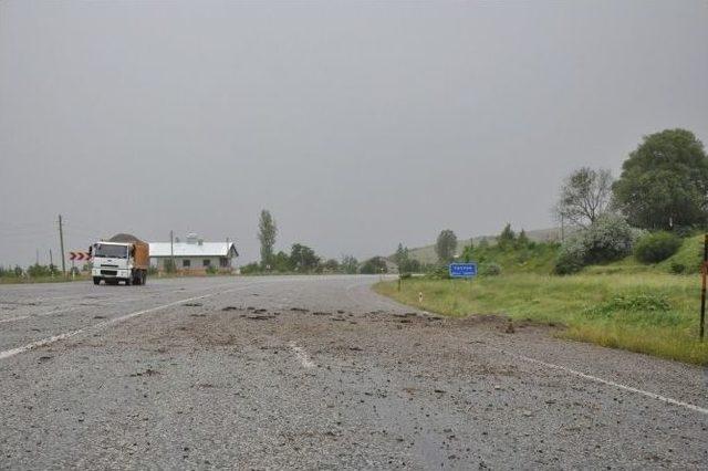 Menfeze Yerleştirilen Bomba İnfilak Etti