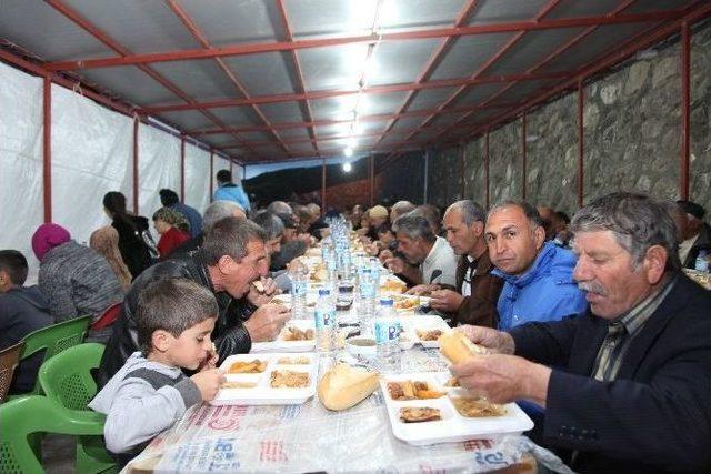 Ahıska Türkleri İçin İftar Çadırı Kuruldu