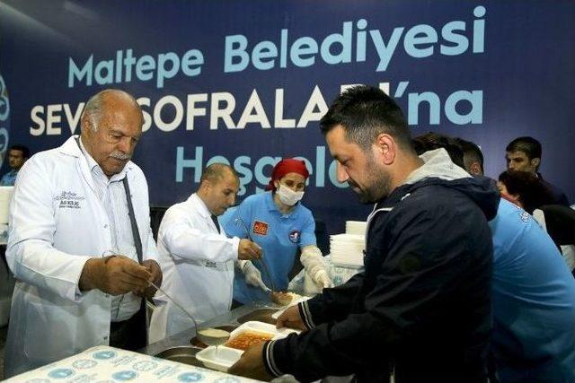 Ramazan Gecesi, Sohbet Ve İllüzyon Gösterisiyle Renklendi