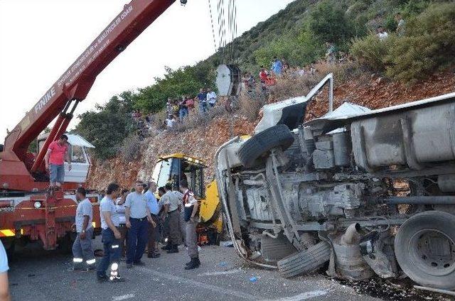 Antalya’da Trafik Kazası: 1 Ölü