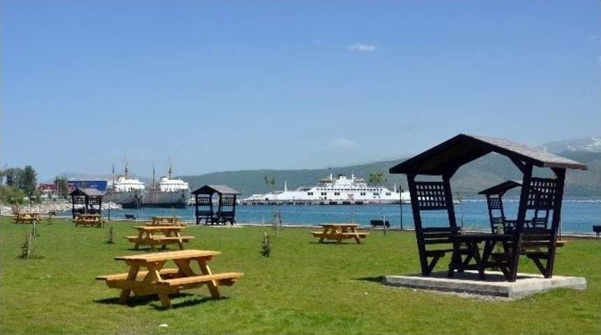 Yeni Yapılan Parklar Tatvan&rsquo;a G&uuml;zellik Katıyor