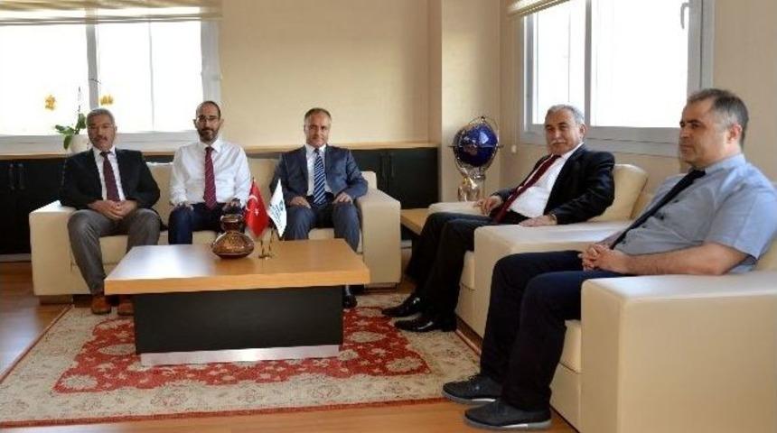 Vali B&uuml;y&uuml;k&rsquo;ten Abt&uuml;&rsquo;ye Veda Ziyareti