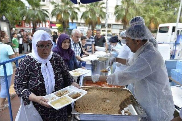 Muratpaşa İftarında Şehitler İçin Dua