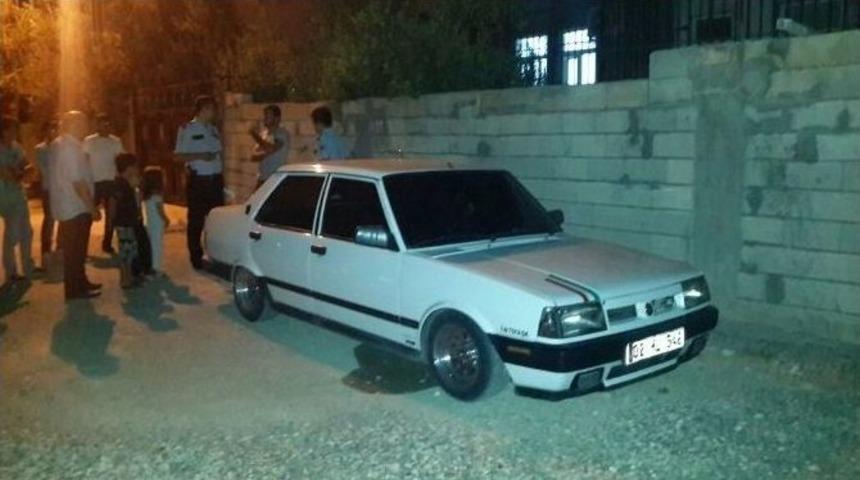 Park Halindeki Otomobilin M&uuml;zik Seti &Ccedil;alındı