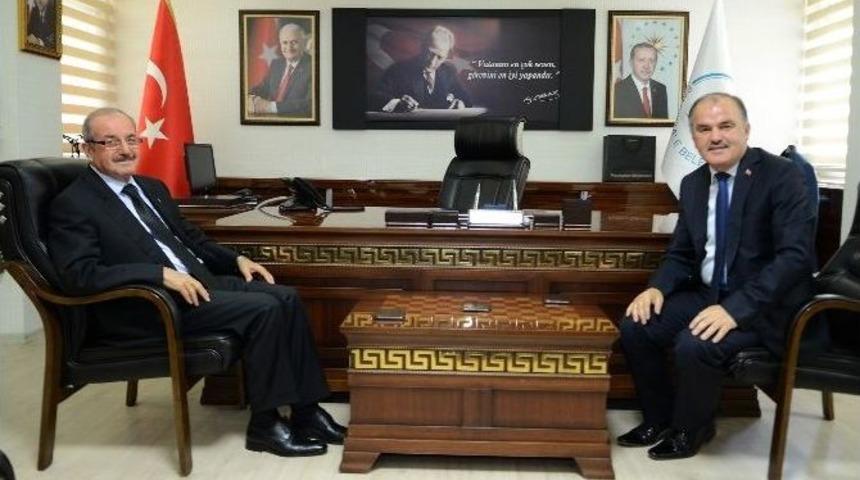 Vali Kocatepe’den Başkan Gürlesin’e Ziyaret