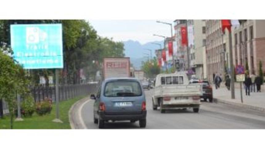 5 Ayda 2 Bin 283 Ara&ccedil; Trafikten Men Edildi