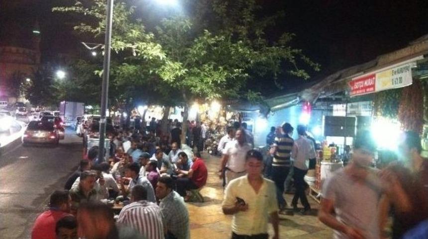Şanlıurfa Geceleri Ramazanda Hareketlendi