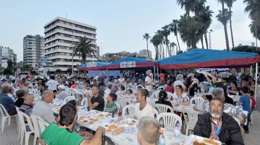 B&uuml;y&uuml;kşehir&rsquo;den G&uuml;nde 2 Bin 500 Kişiye İftar