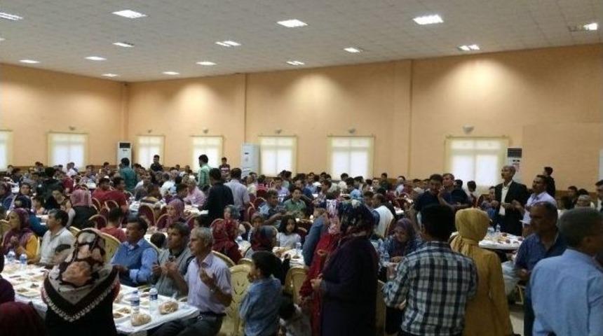 Karaisalı&rsquo;da İftar Coşkusu