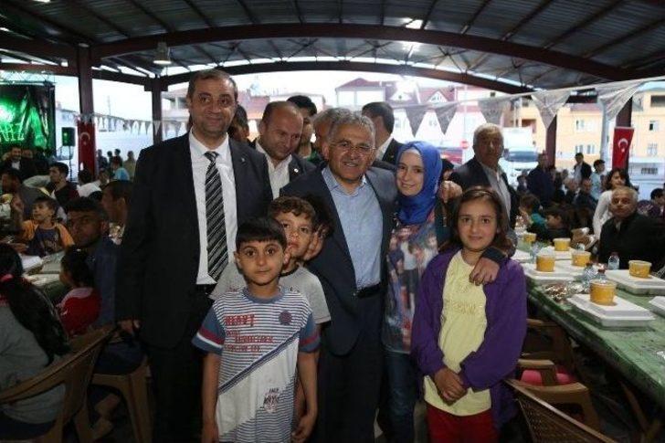 Başkan Büyükkılıç Osmanlı Mahalles Sakinleri İle İftar Yaptı G2