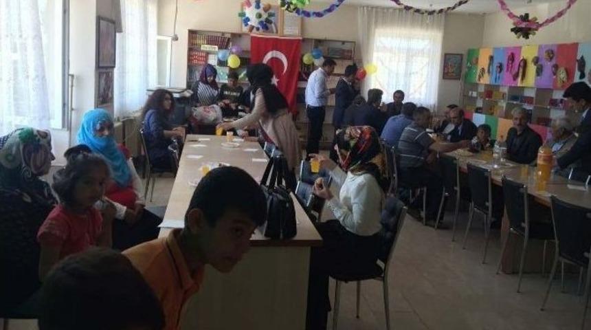 Kızılağa&ccedil;&rsquo;ta Renkli Yılsonu Sergisi