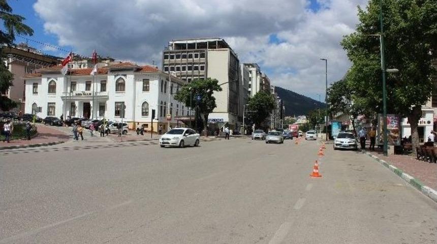 Bursa Valiliği &Ouml;n&uuml;nde G&uuml;venlik &Ouml;nlemleri Arttırıldı